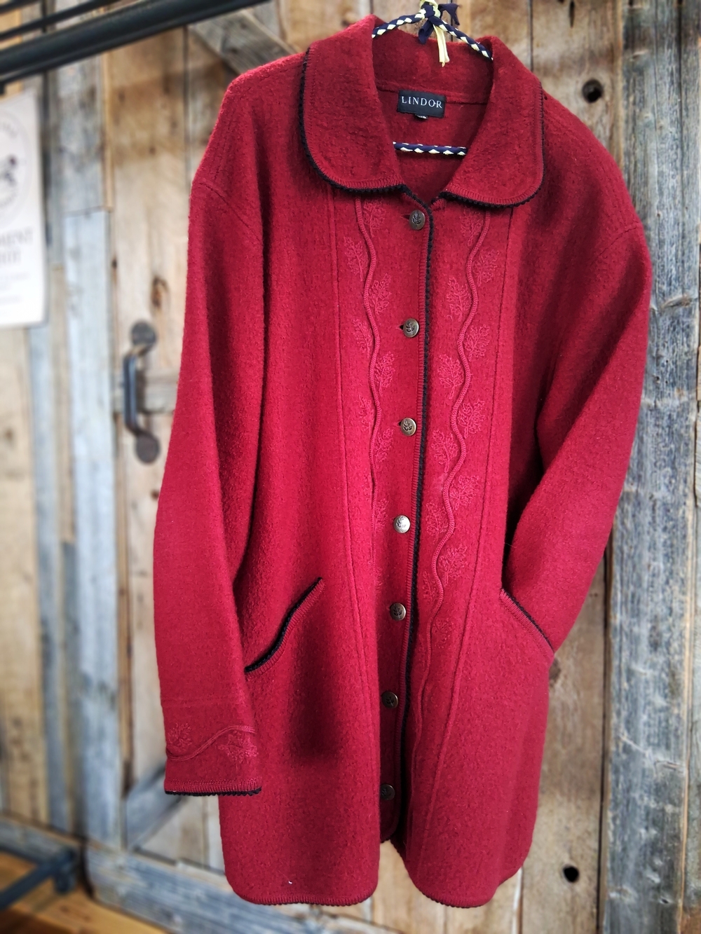 LINDOR Pure New Wool Embroidered Coat – Red ❤️